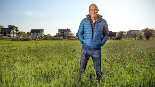 Grand Designs: The Streets Season 4 is yet to be announced by Channel 4